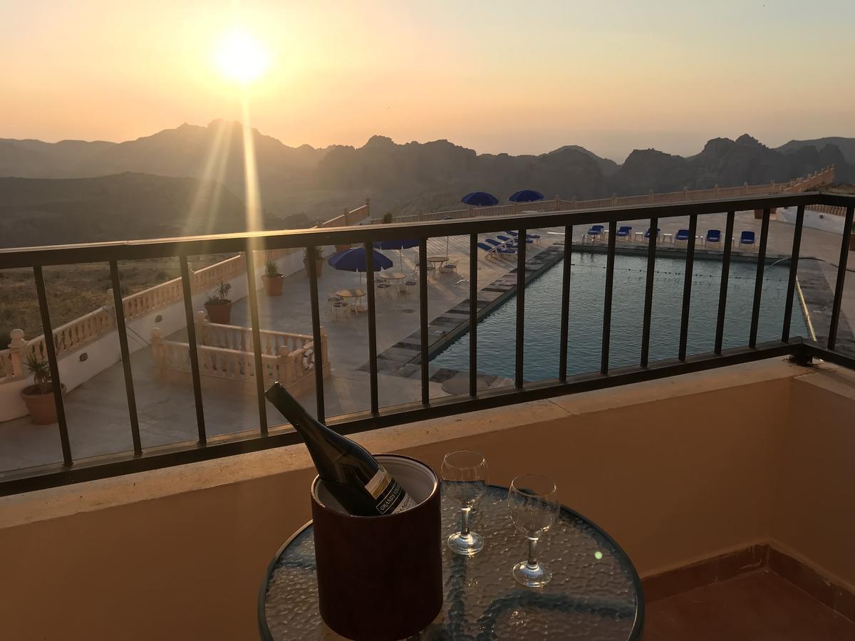 Grand View Hotel Wadi Musa Exteriör bild
